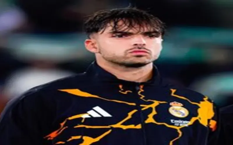 لاتسيو يراقب مدافع ريال مدريد اسينسيو